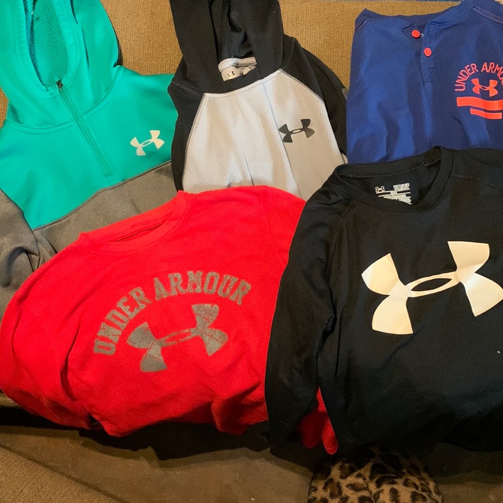 Boys Youth Small Under Armour Lot